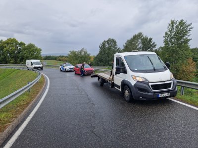 Esőben, kanyarban megfontoltabban vezessünk!