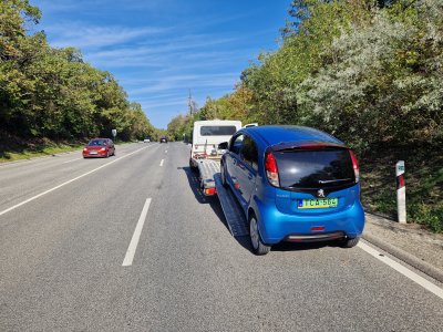 Lemerült elektromos autó