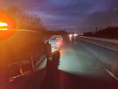 Autómentés az M0-ás és az M5-ös elágazásánál