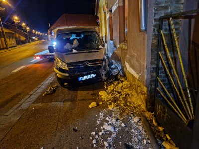 Autómentés Pécelen