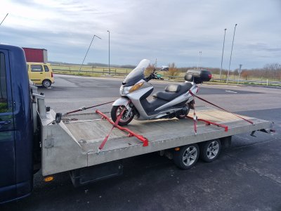 Suzuki Burgman motormentés