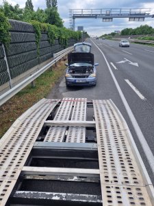 Autómentés az M7-es autópályán Tárnoknál