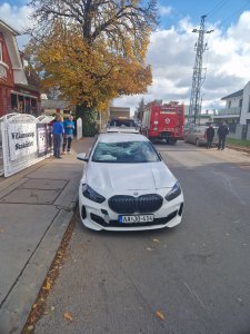Felborult BMW-hez hívtak