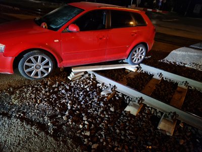 Autómentés síneken való elakadásnál